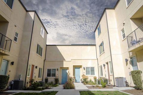 5261 Beachfront Cove St Unit 41 San Diego CA 92154