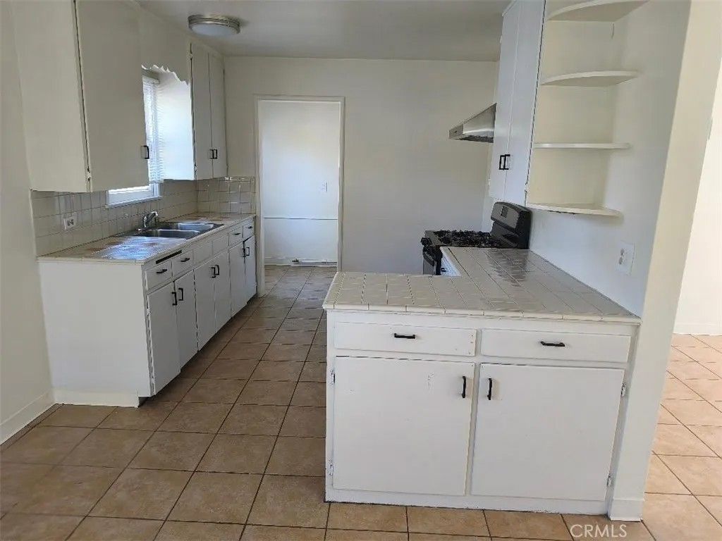 Photo of 773 E Phillips Boulevard, Pomona, CA 91766 (MLS # PW26056633)