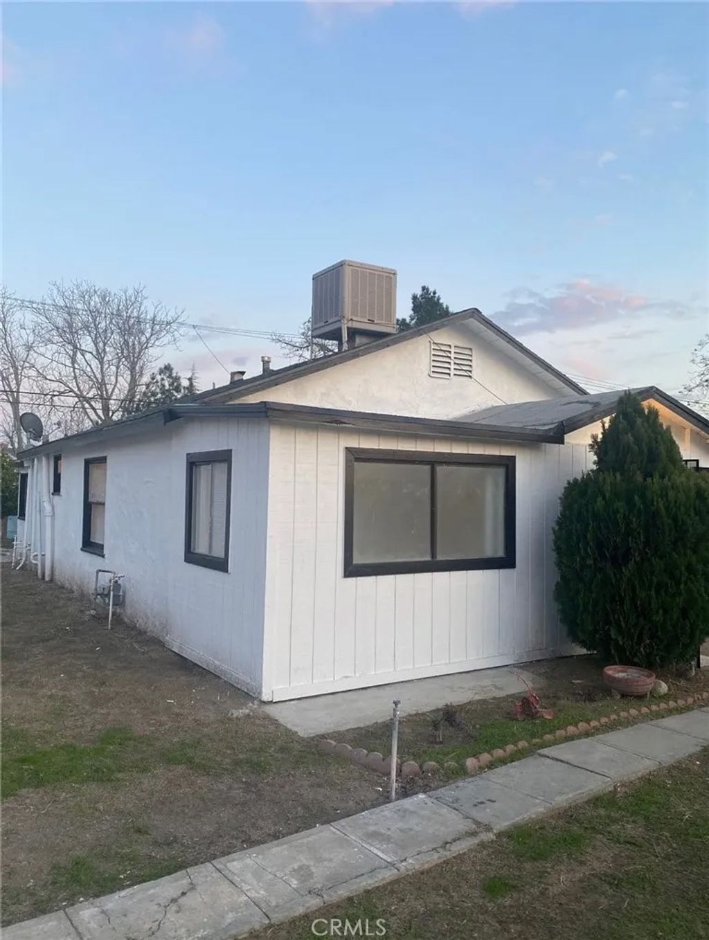 Photo of 974 Sperry Dr, Colton, CA 92324 (MLS # IG26007605)