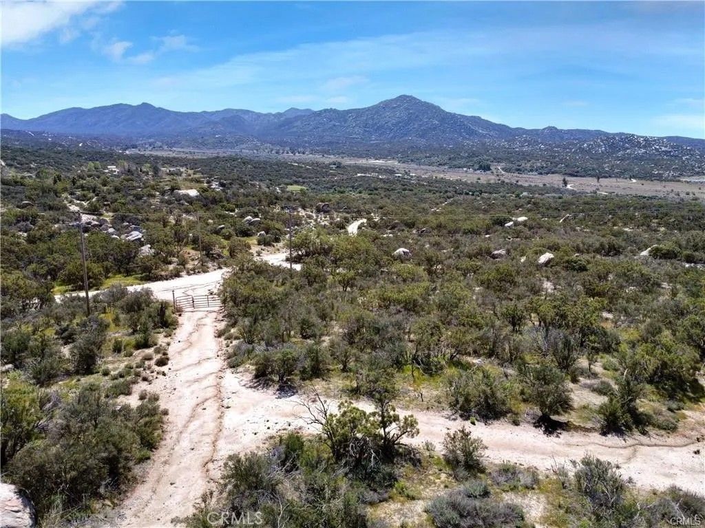 Photo of 0 Laura, Aguanga, CA 92536 (MLS # SW25228875)