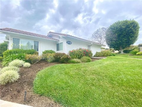 Photo of 2170 Via Puerta #A, Laguna Woods, CA 92637 (MLS # OC25276746) Photo of 2170 Via Puerta #A, Laguna Woods, CA 92637 (MLS # OC25276746)