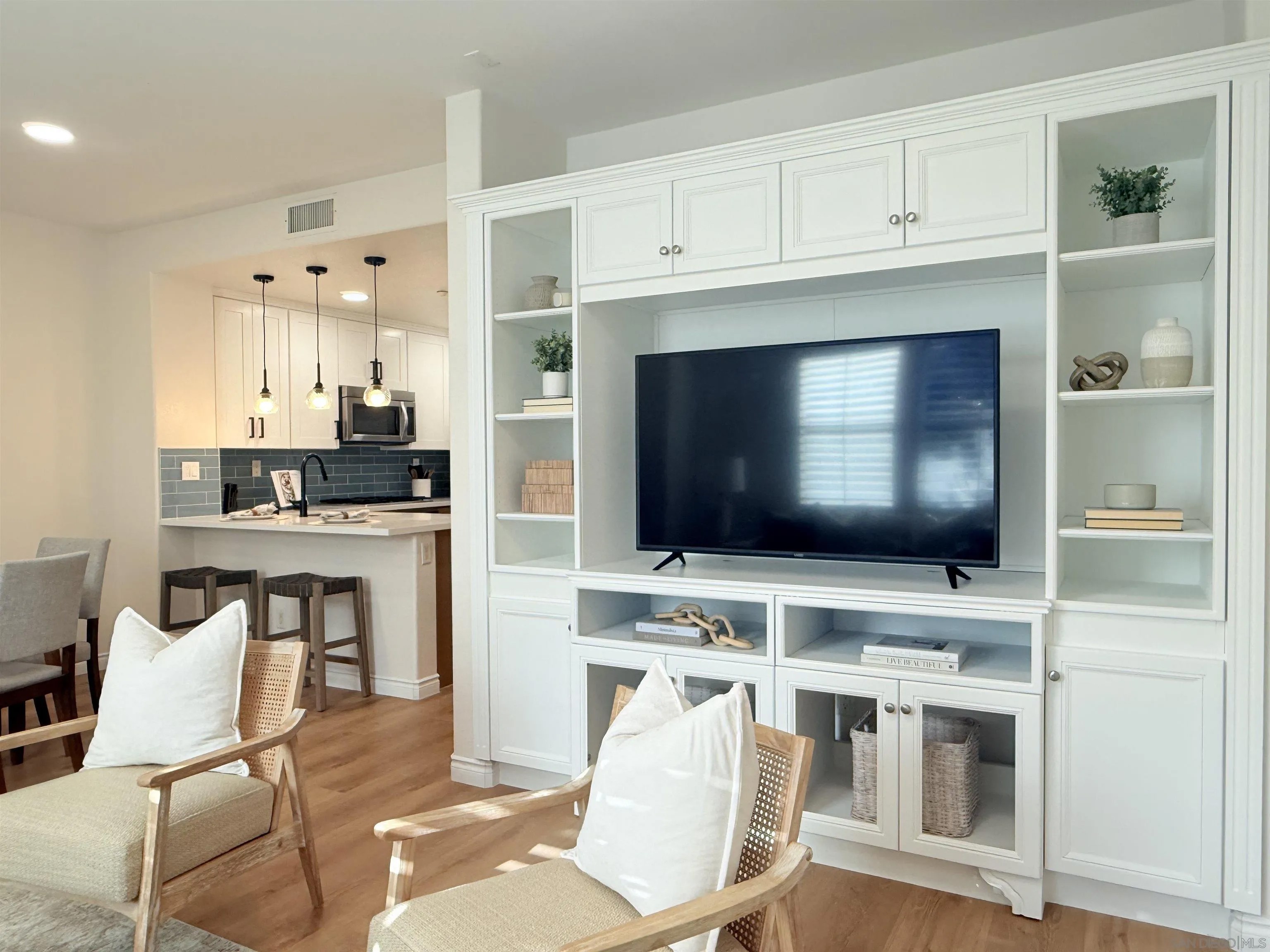 17070 Calle Trevino 5