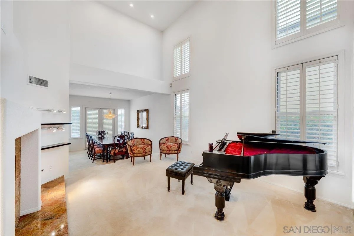 3025 Caminito Torreblanca