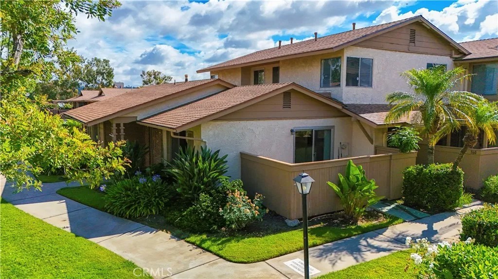 1425 Forest Glen 158
