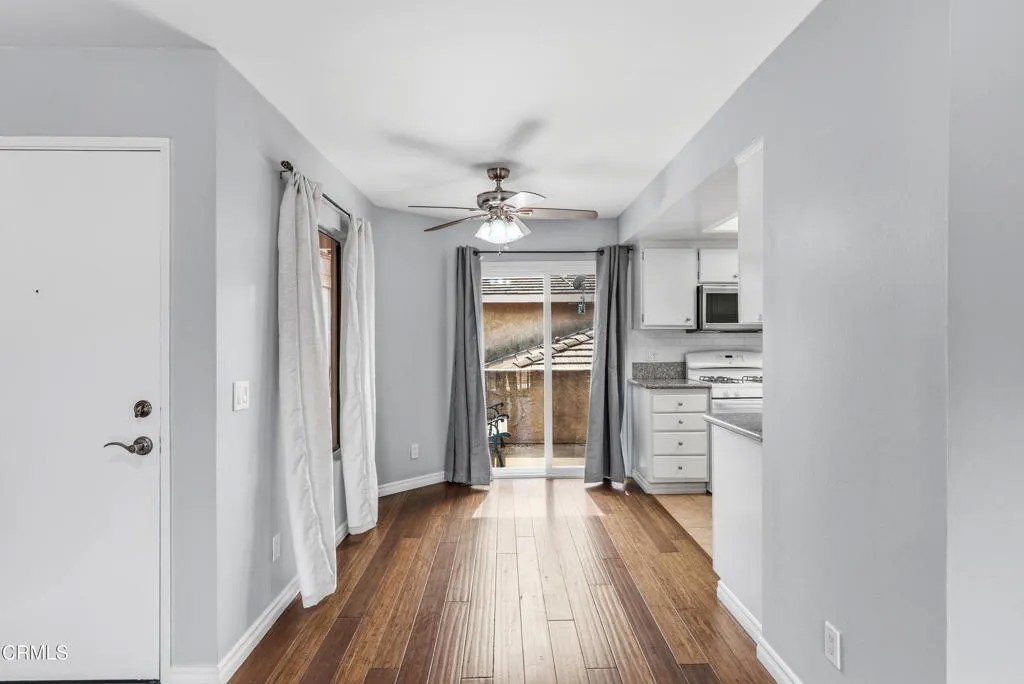 1745 Los Feliz Drive 12