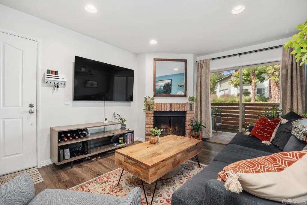 1780 S El Camino Real 103