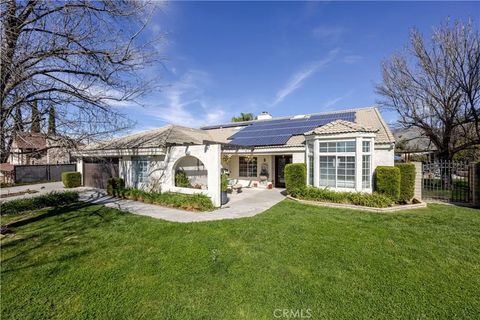Photo of 35750 Panorama Dr, Yucaipa, CA 92399 (MLS # CV26049139)