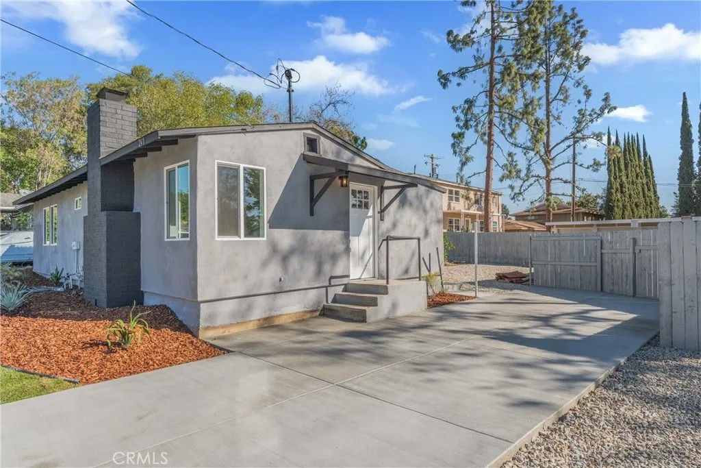 Photo of 240 Olive St, Claremont, CA 91711 (MLS # TR26030269)