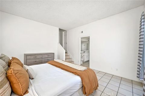 Tiny photo for 4103 Seashore Dr, Newport Beach, CA 92663 (MLS # OC25252893)