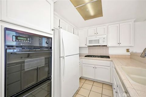 Tiny photo for 4103 Seashore Dr, Newport Beach, CA 92663 (MLS # OC25252893)