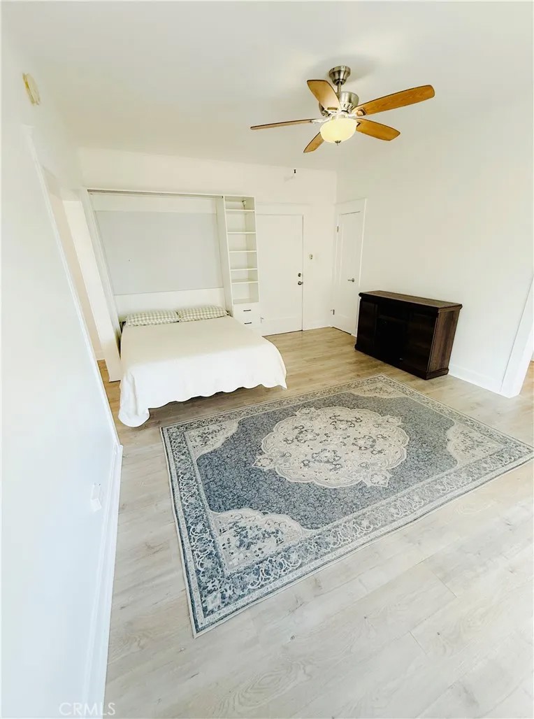 325 W 3rd 507
