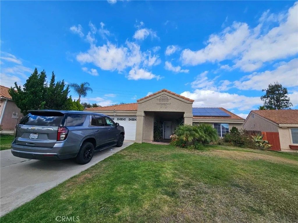 Photo of 10950 Shady Glade RD, Moreno Valley, CA 92557 (MLS # DW26116064)