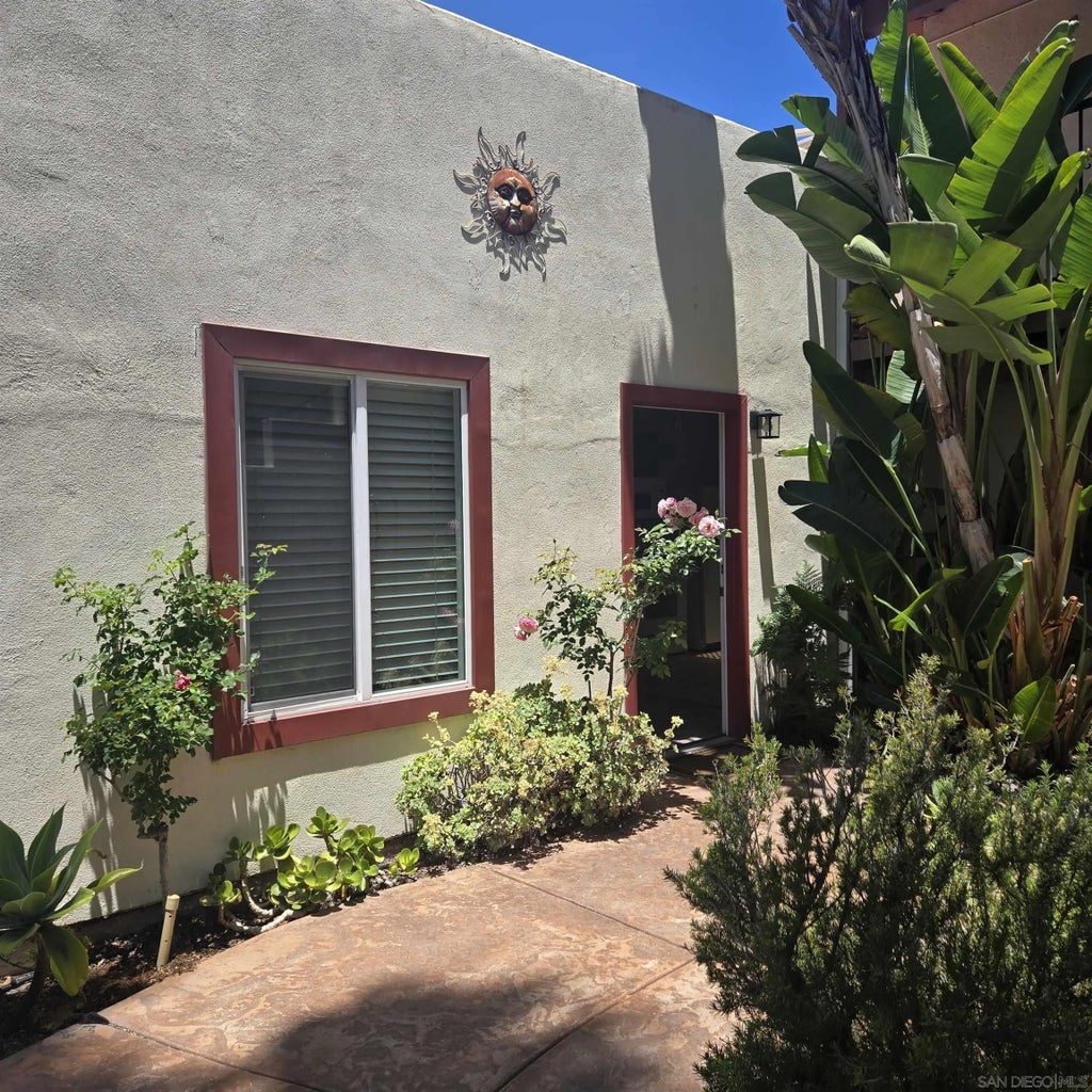 Photo of 411 2nd ST, Coronado, CA 92118 (MLS # 260014724)