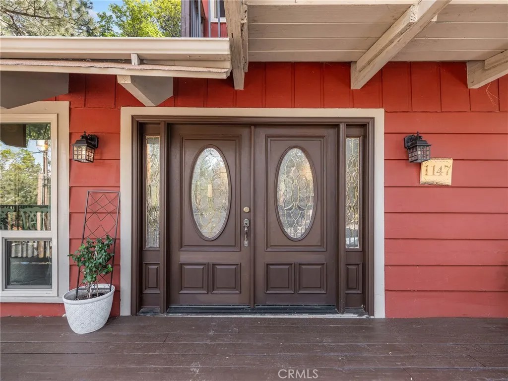 1147 Twin Lakes