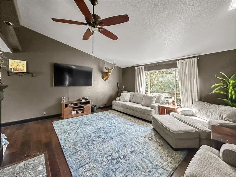 6149 Kanaka Avenue