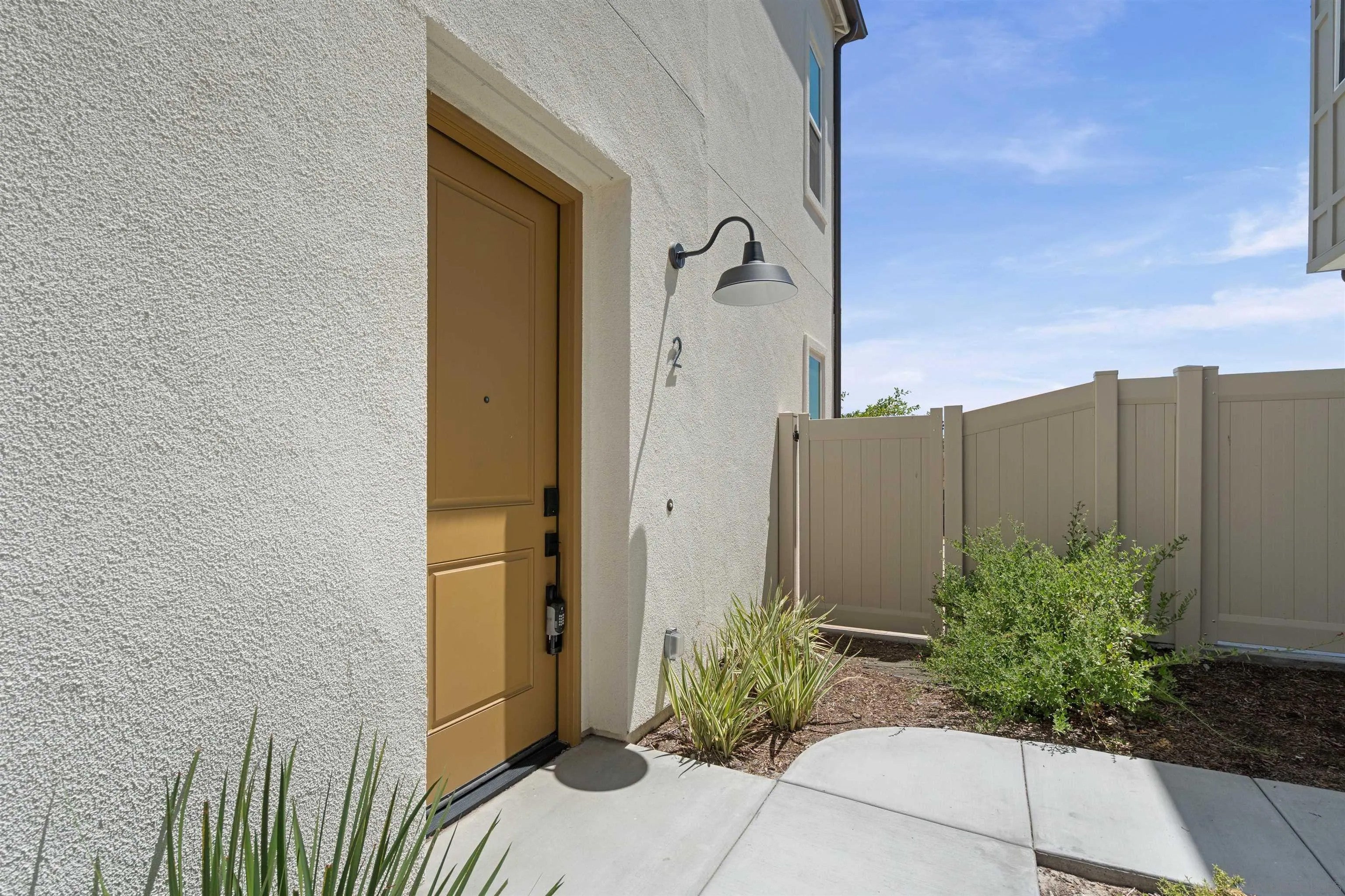845 Hana Ave 2