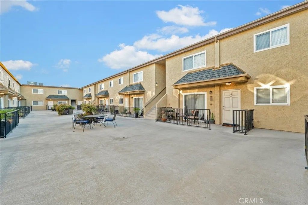 Photo of 5224 Denny Avenue #209, North Hollywood, CA 91601 (MLS # SR25263799)
