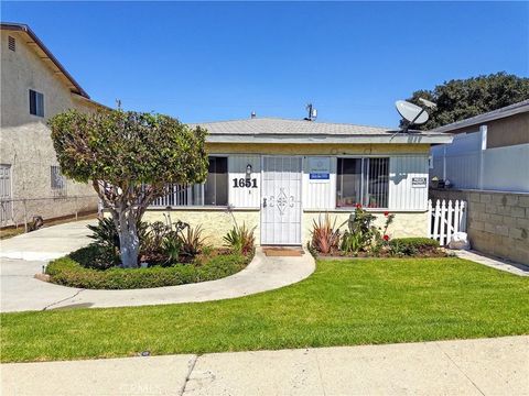 1651 251st Harbor City CA 90710