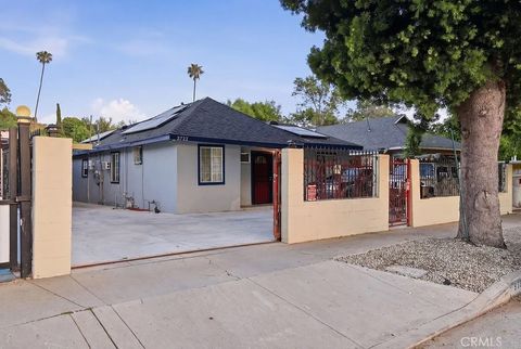 Photo of 3722 Monterey Road, Monterey Hills, CA 90032 (MLS # SR26091899)