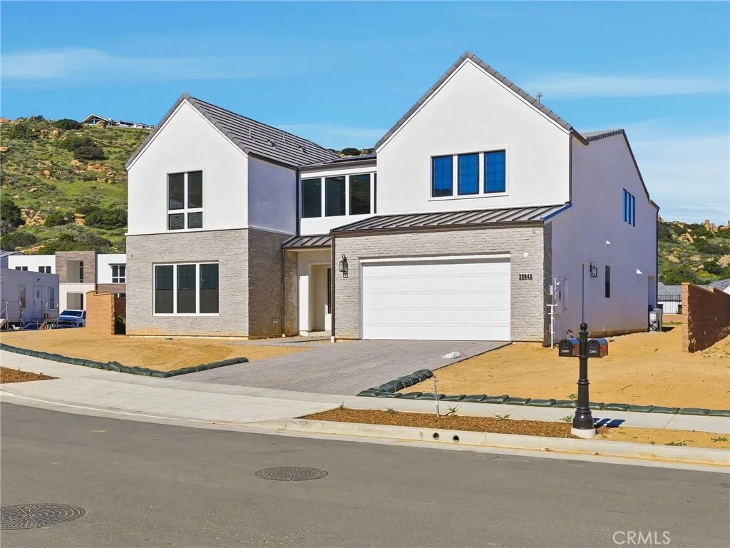 22849 W Seaqua Circle