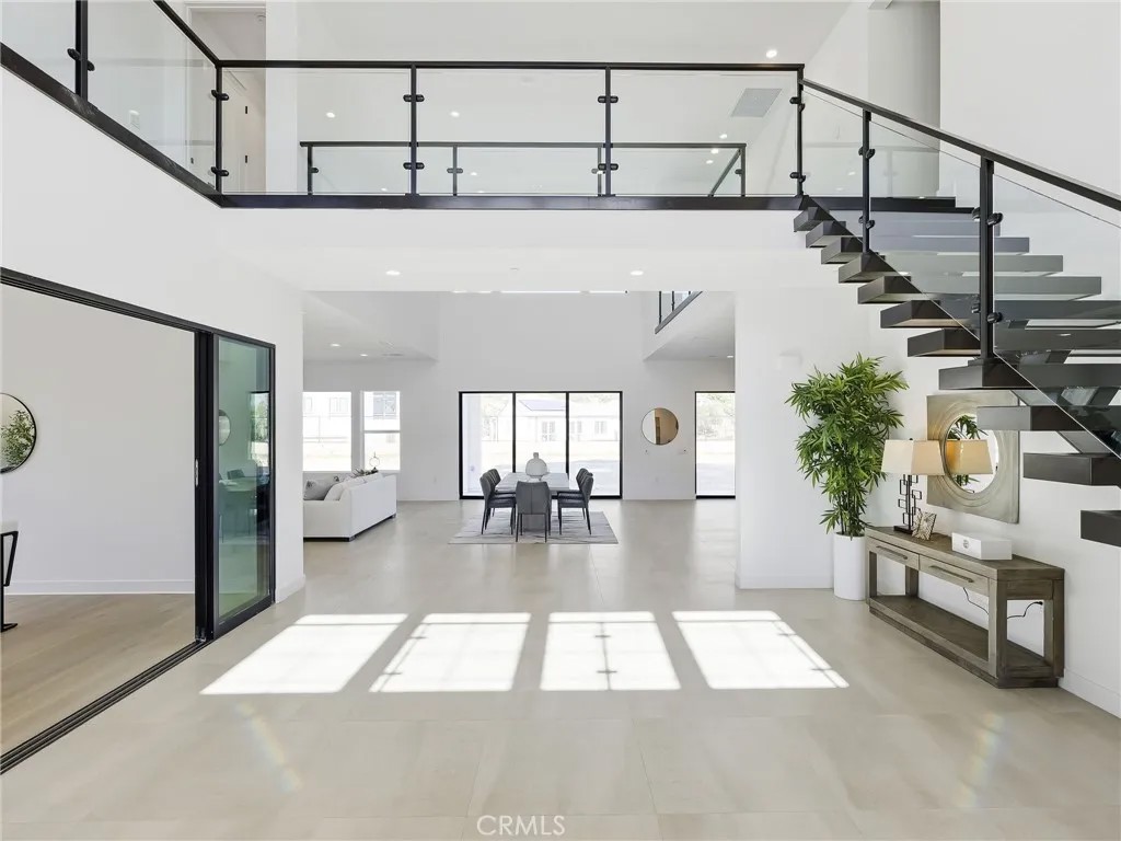 22849 W Seaqua Circle