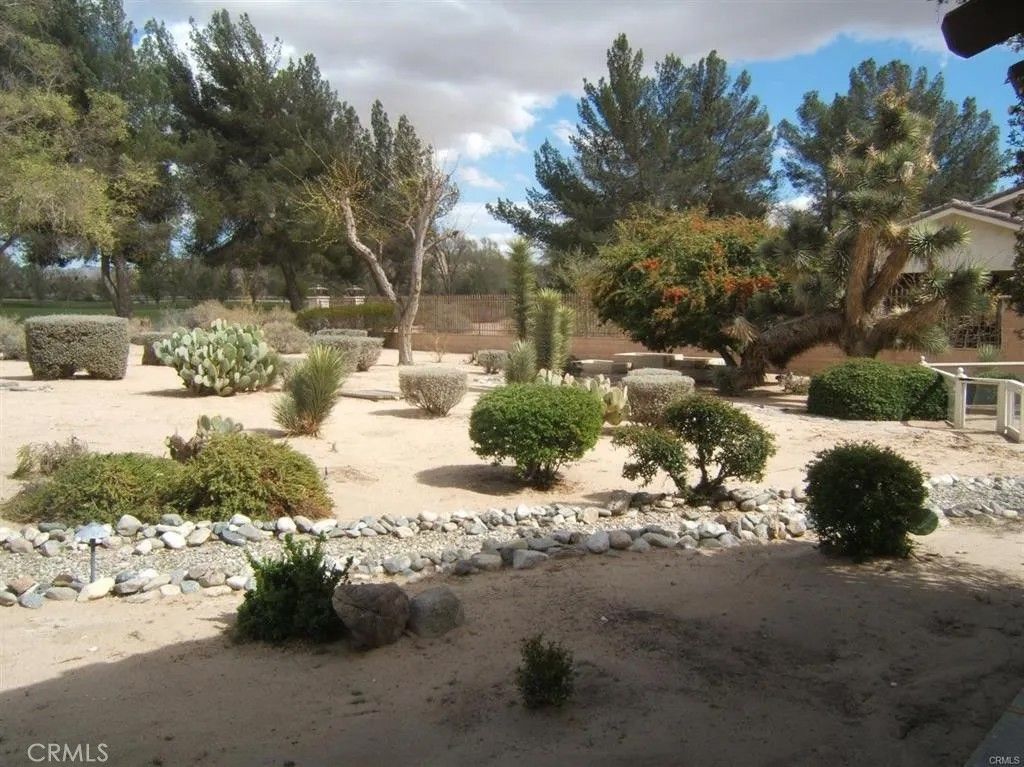 Photo of 15201 Pocahantas ST, Apple Valley, CA 92307 (MLS # CV26133944)