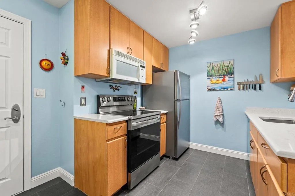 1435 India Street 401