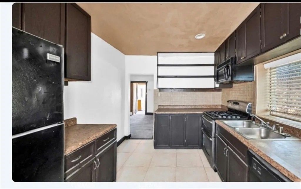 Photo of 82481 Valencia Ave, Indio, CA 92201 (MLS # SR26095449)