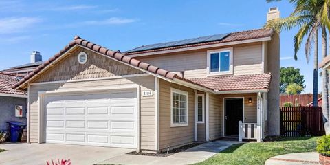 Photo of 2104 N Mammoth PL, Escondido, CA 92029 (MLS # 260011129)