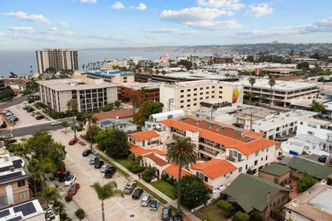 7757 Eads Ave Unit B7, La Jolla, CA 92037 - #: 250039534