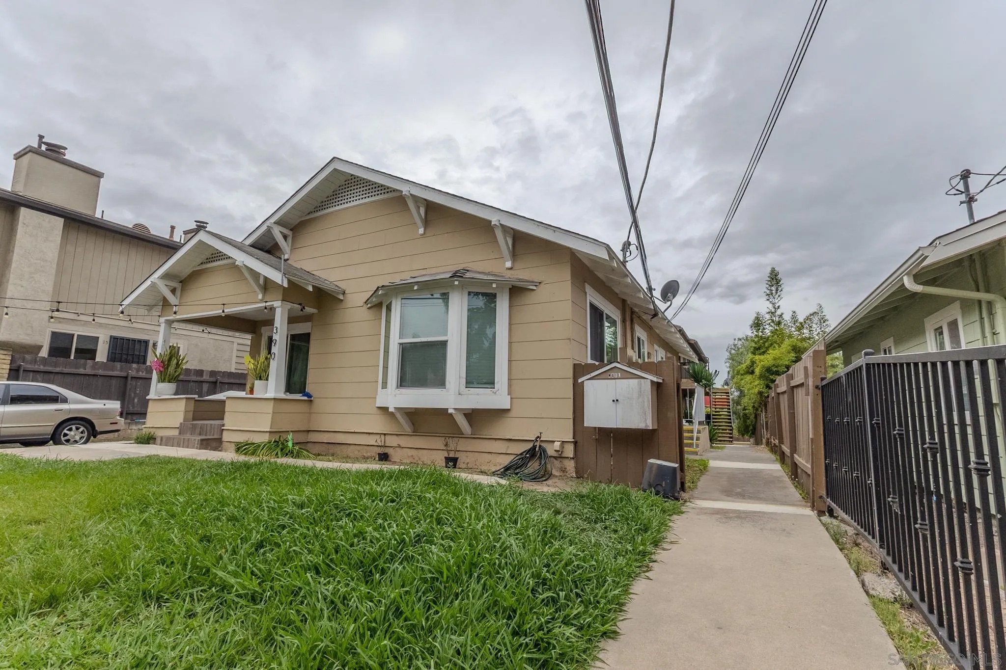 390-392 Del Mar Ave