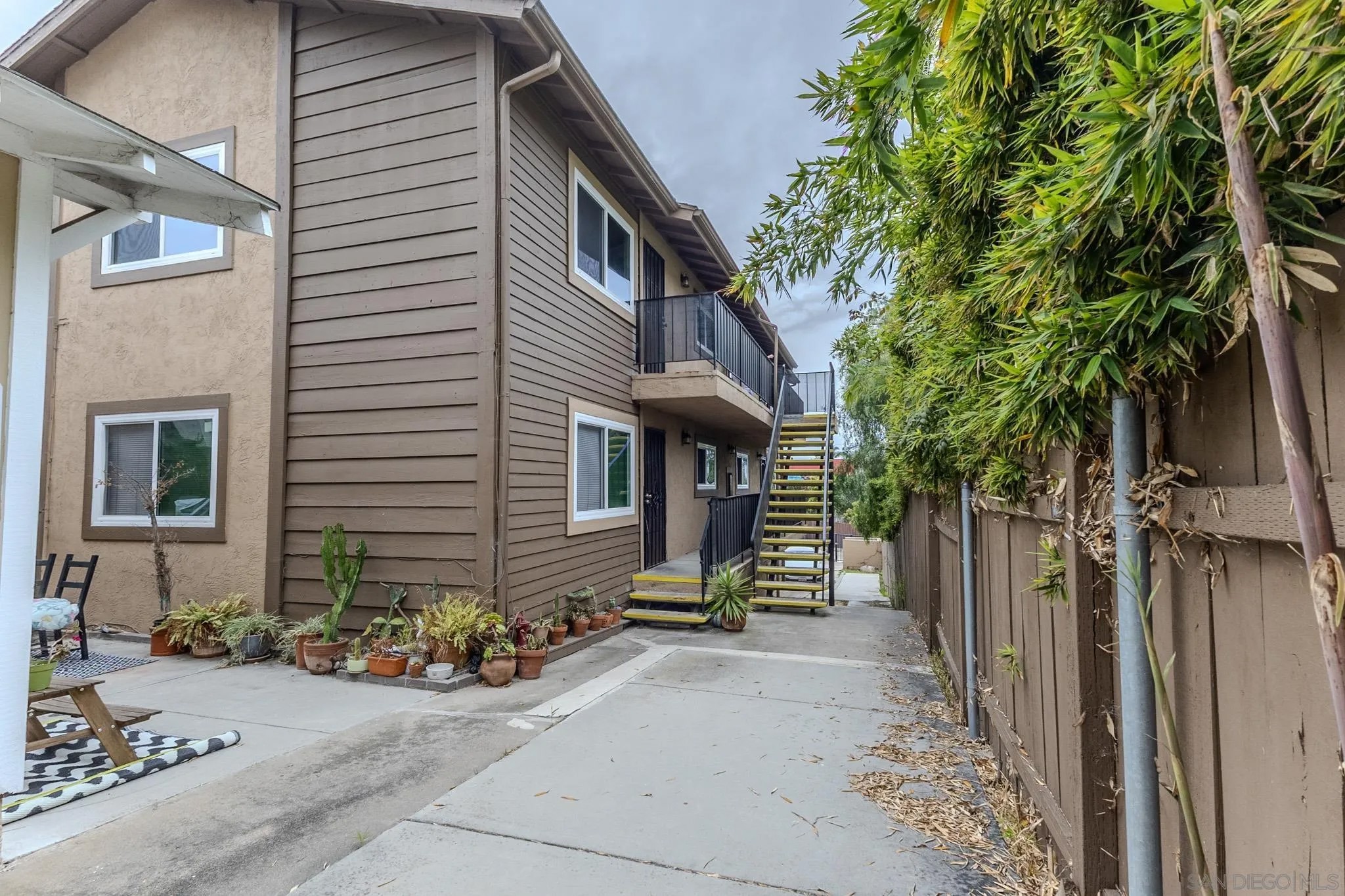 390-392 Del Mar Ave