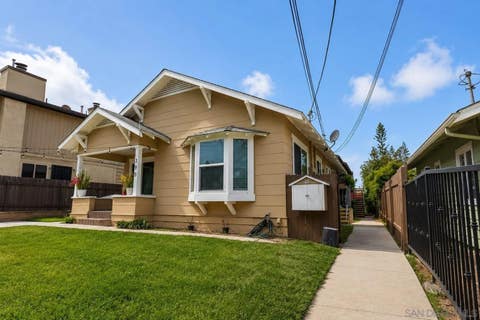 Photo of 390-392 Del Mar Ave, Chula Vista, CA 91910 (MLS # 260009969)
