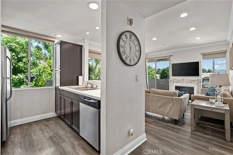 19350 Sherman Way 201