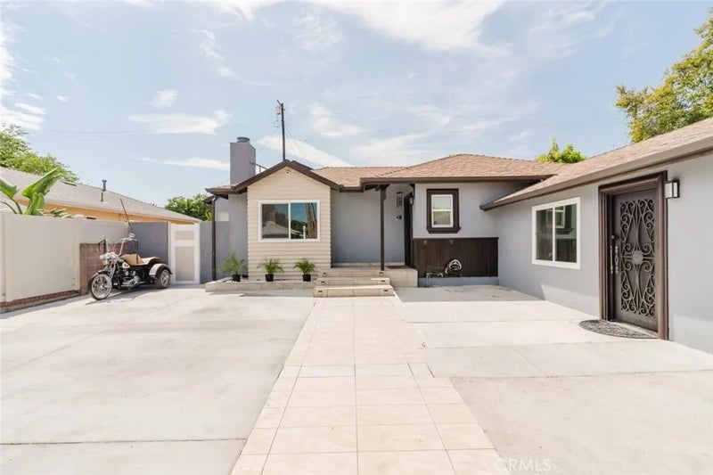 7725 Loma Verde Avenue