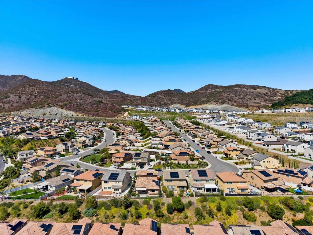 Photo of 339 Calabrese Street, Fallbrook, CA 92028 (MLS # 260013128)