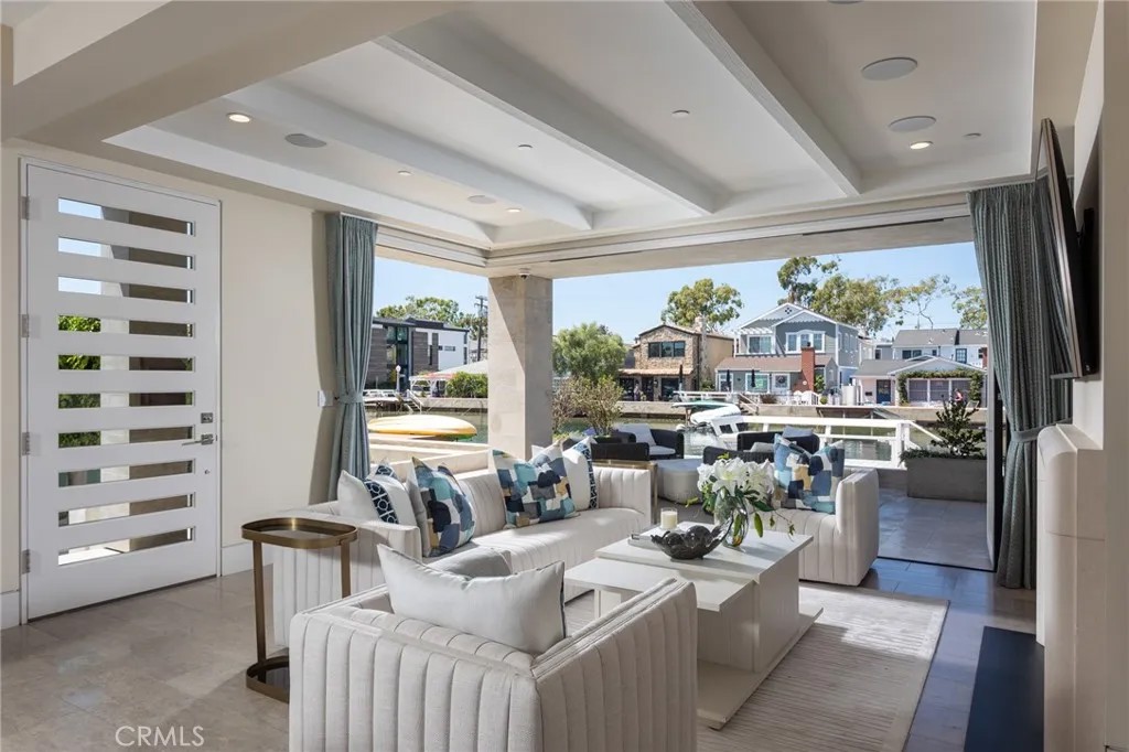 308 Grand Canal