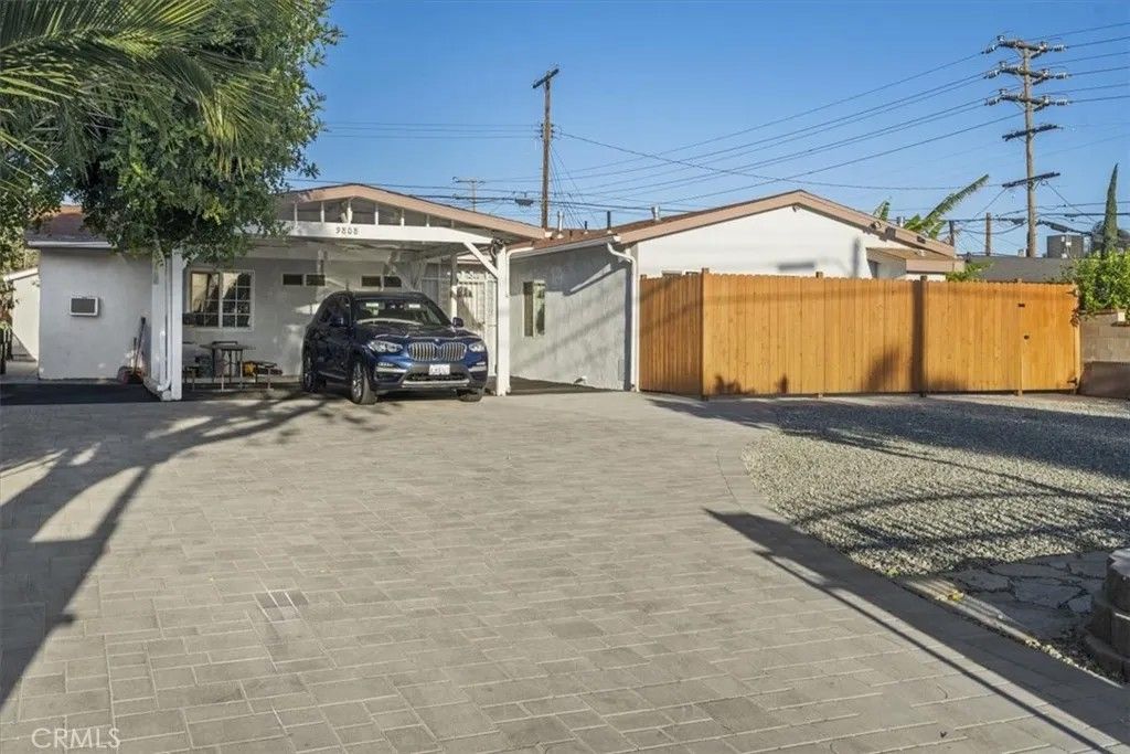 Photo of 9806 Beachy, Arleta, CA 91331 (MLS # SR26022647)
