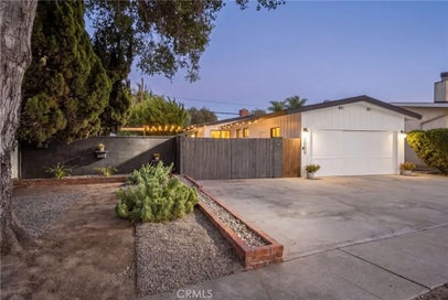 2000 Iroquois Long Beach CA 90815