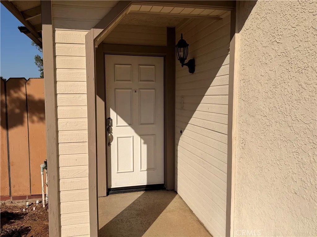 27800 Hillpointe