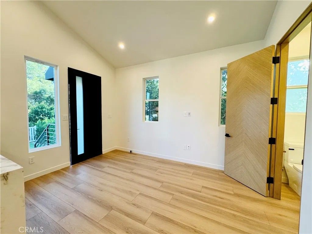 Photo of 16739 Pineridge, Granada Hills, CA 91344 (MLS # SR26033981)