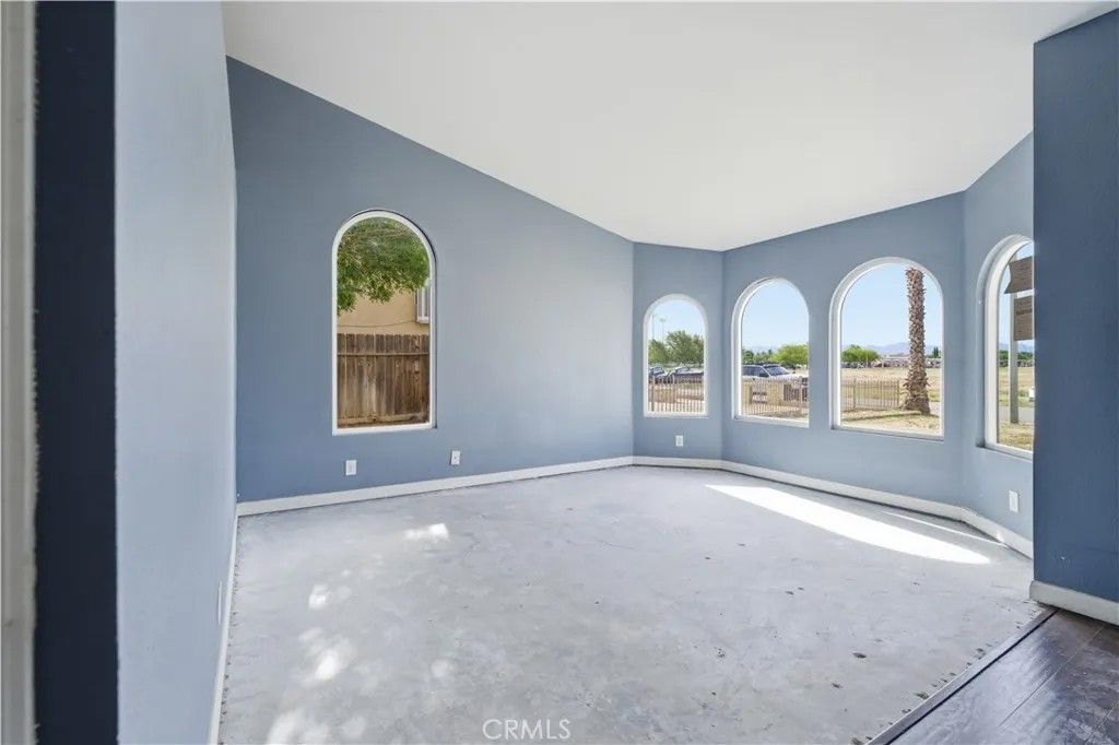 Photo of 2629 E Kettering St, Lancaster, CA 93535 (MLS # SR26084069)