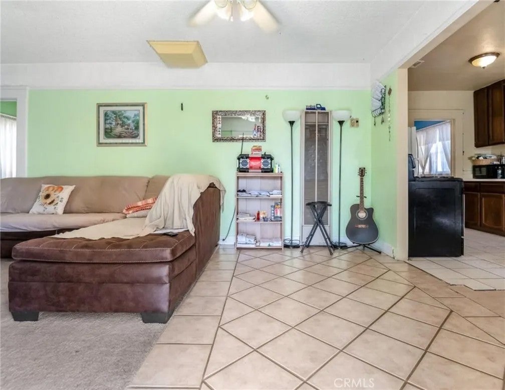 414 W Cameron