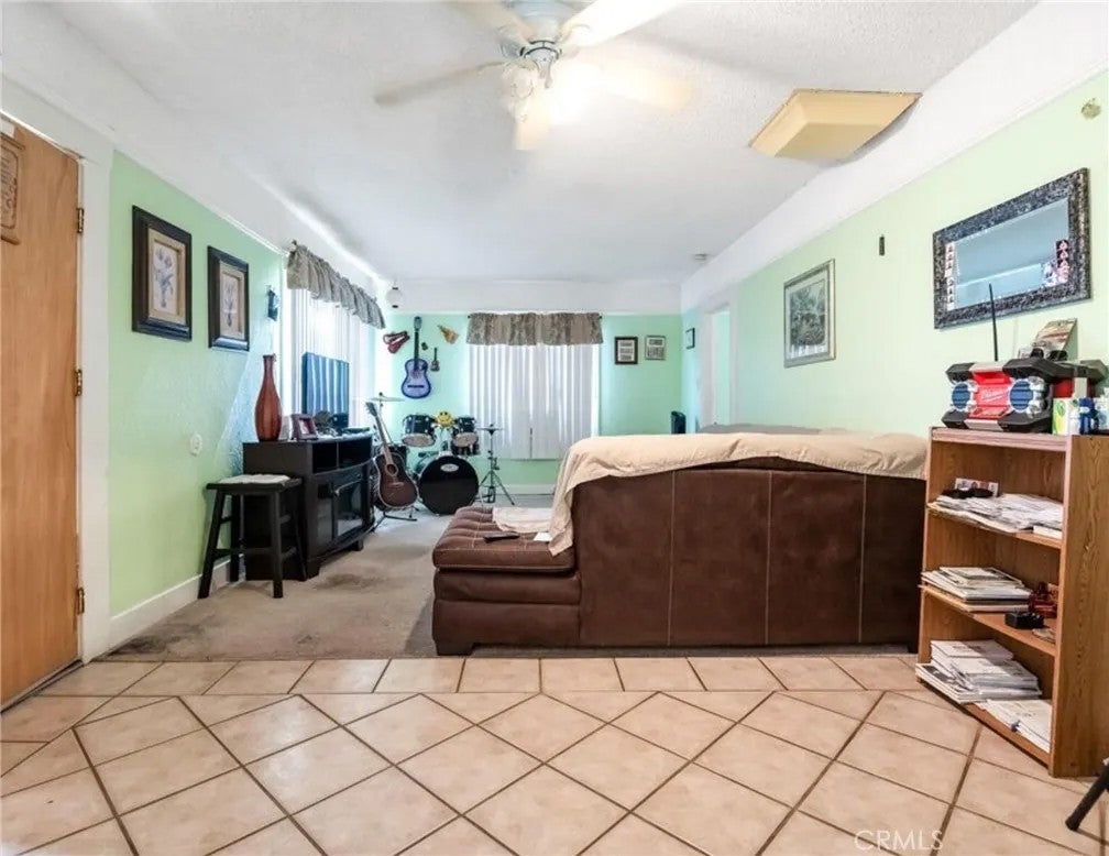 414 W Cameron