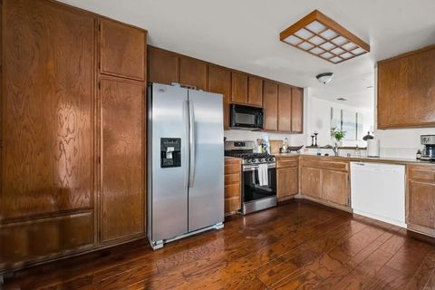 Tiny photo for 874 Marigold Court, Carlsbad, CA 92011 (MLS # NDP2510295)