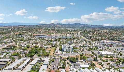 Photo of 1570 N Santa Fe AVE, Vista, CA 92083 (MLS # 260020862)