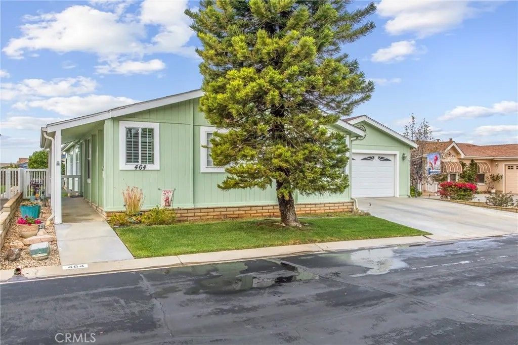 Photo of 10961 Desert Lawn, 464 (Plum) Dr, Calimesa, CA 92320 (MLS # IG26036216)