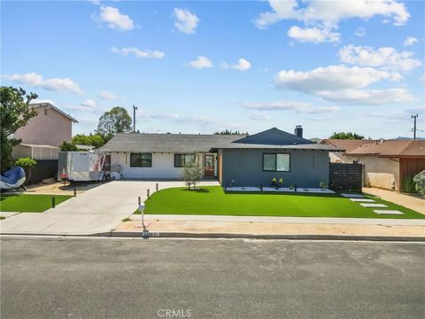 Photo of 2282 Brentwood Street, Simi Valley, CA 93063 (MLS # SR26026039)