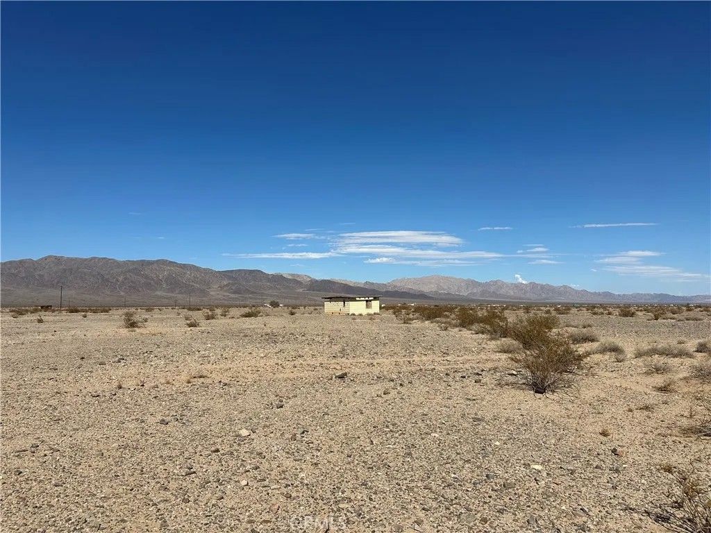 Photo of 1 Screech Owl, 29 Palms, CA 92277 (MLS # SW25271944)