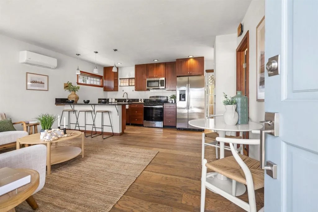 1212 2nd Street